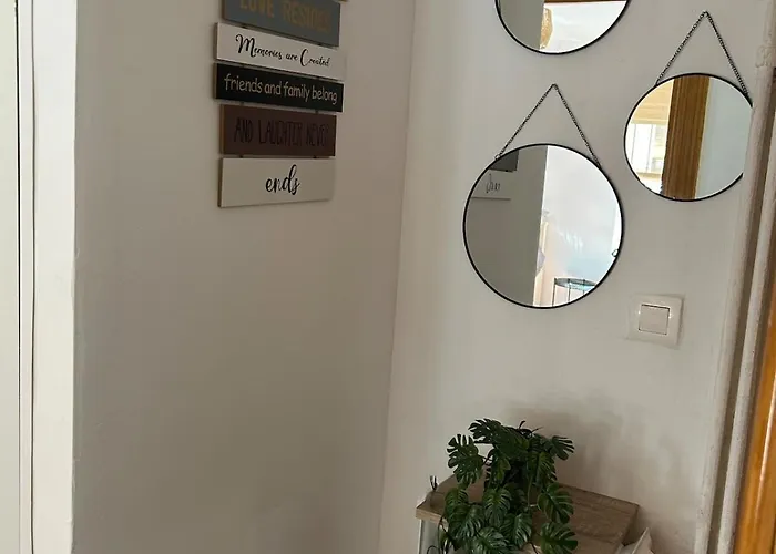 La De Leo Y Lola Frómista